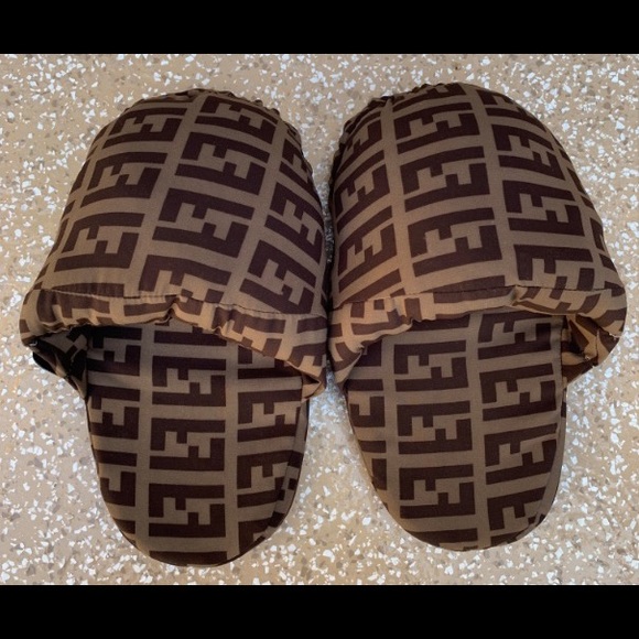 Fendi fabric handmade slippers - Picture 3 of 3